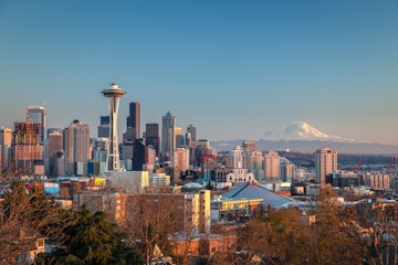 The Seattle city skyline with Mt Rainier beyond.
