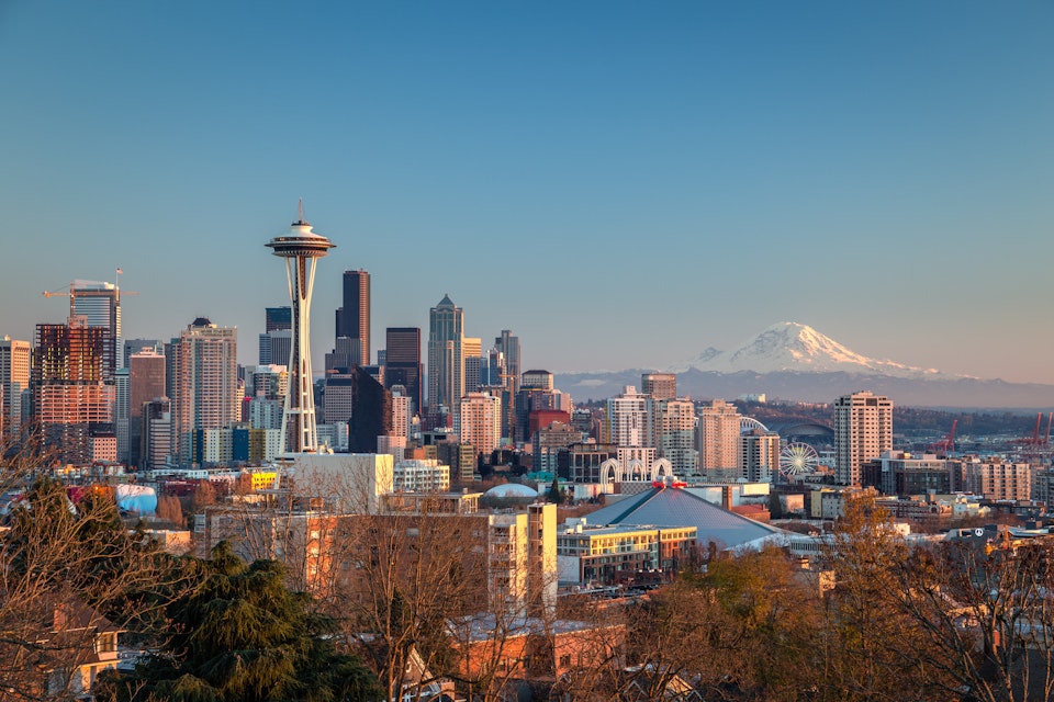 The Seattle city skyline with Mt Rainier beyond.
