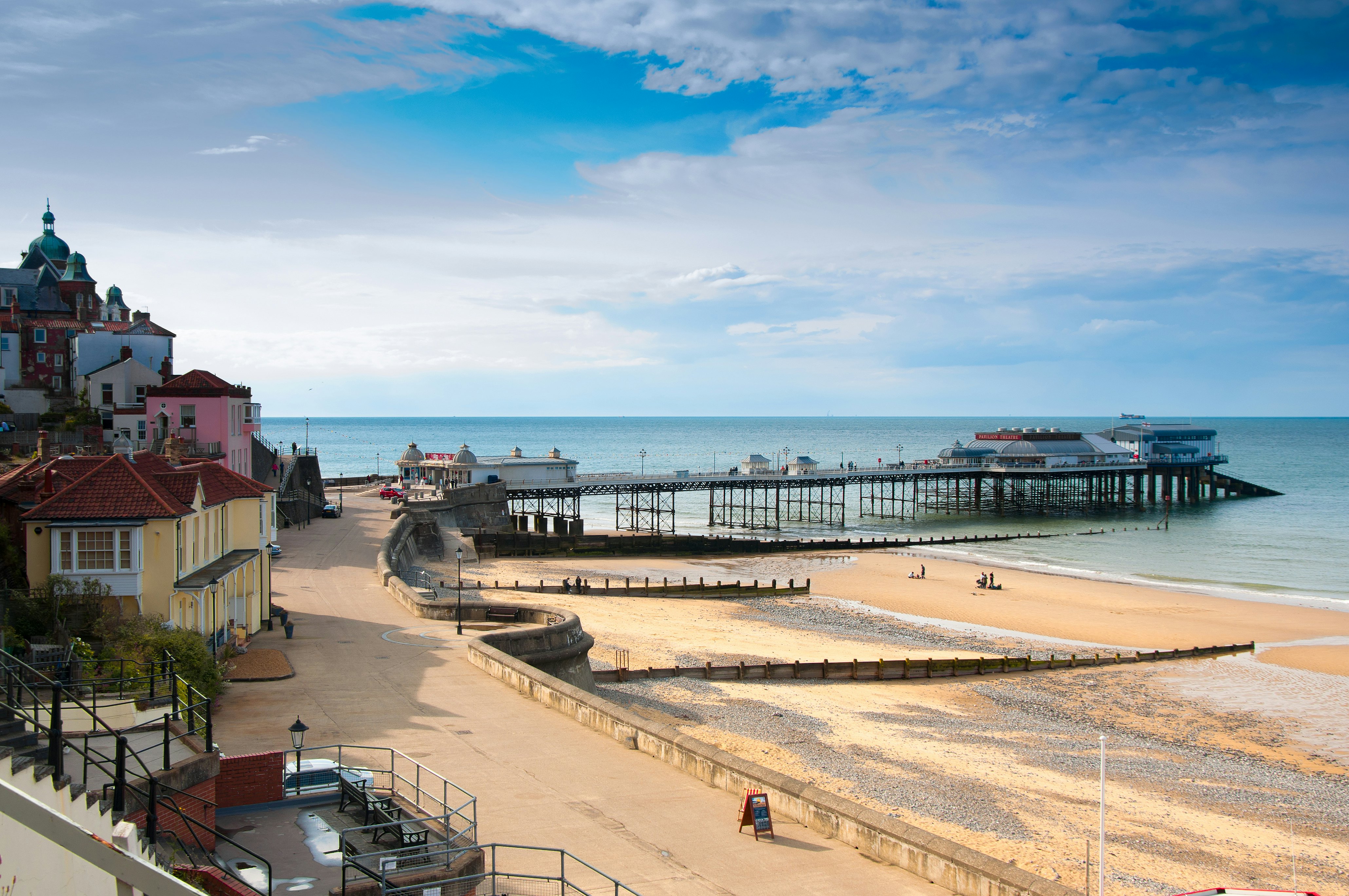 Promenade, town centre, and pier in Cromer, seaside town in Norfolk, England