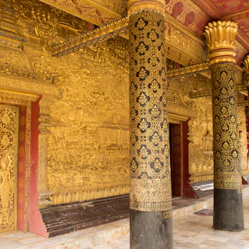 Wat Mai Suwannaphumaham