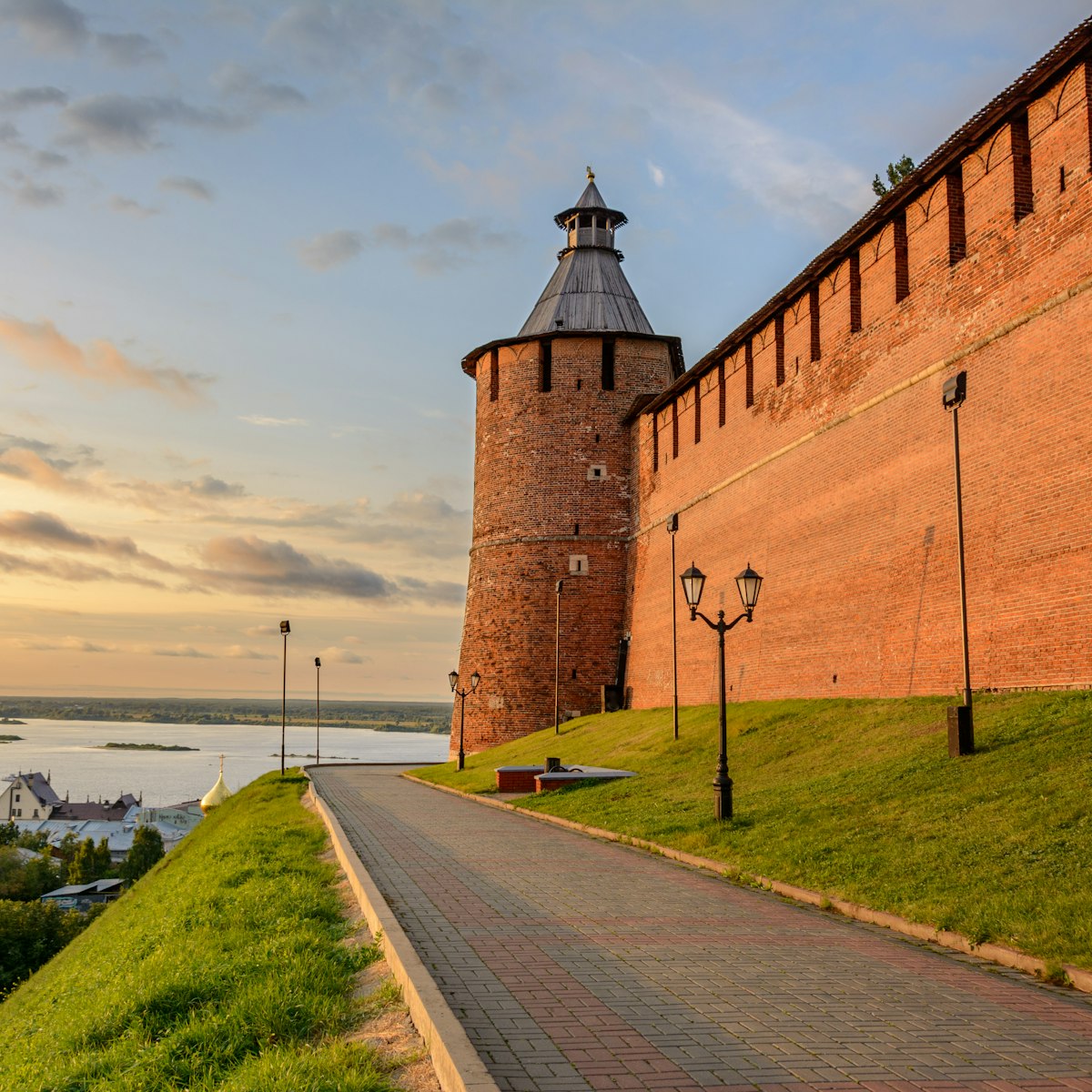 Nizhny Novgorod Kremlin at sunset.