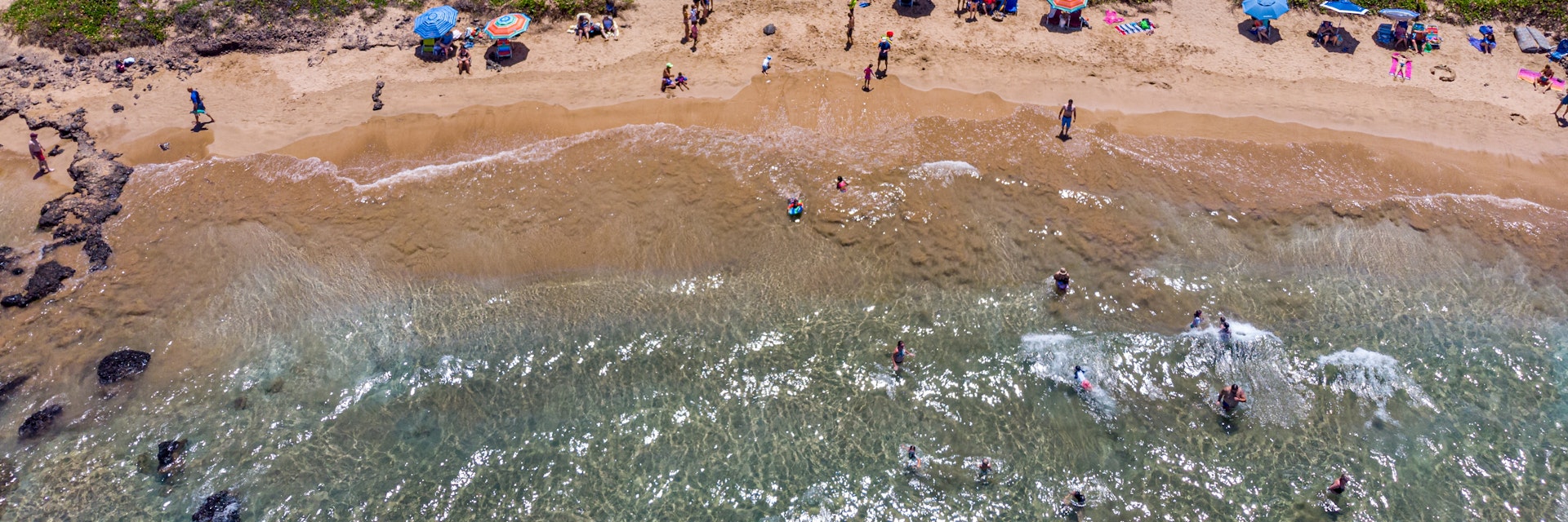 Aerial view of Kamaole III beach, Kihei, Hawaii.