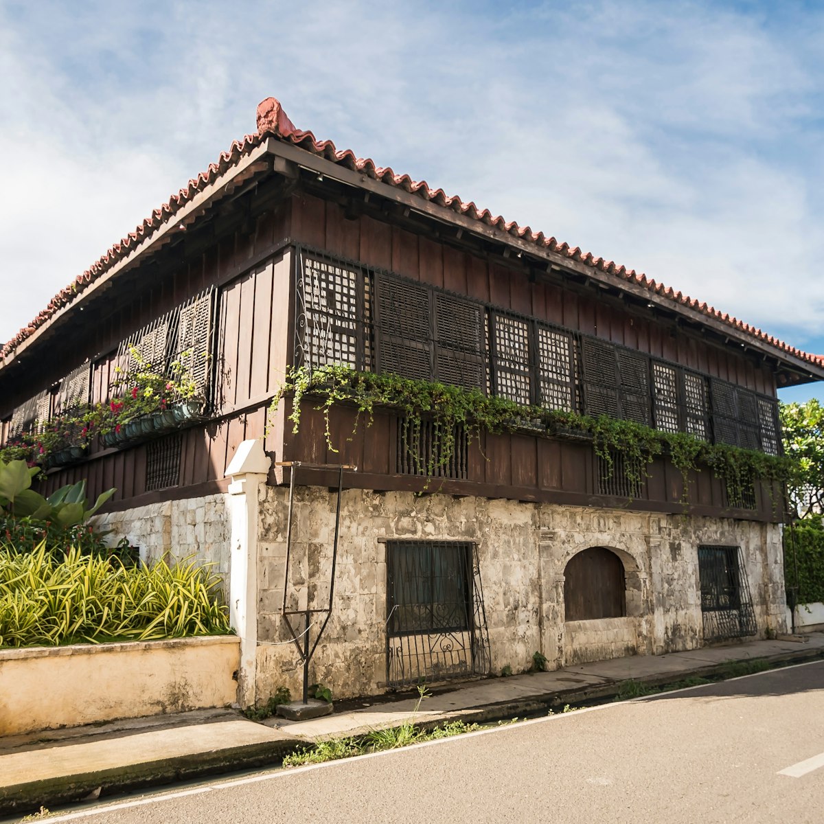 Casa Gorordo Museum along Eduardo Aboitiz Street.