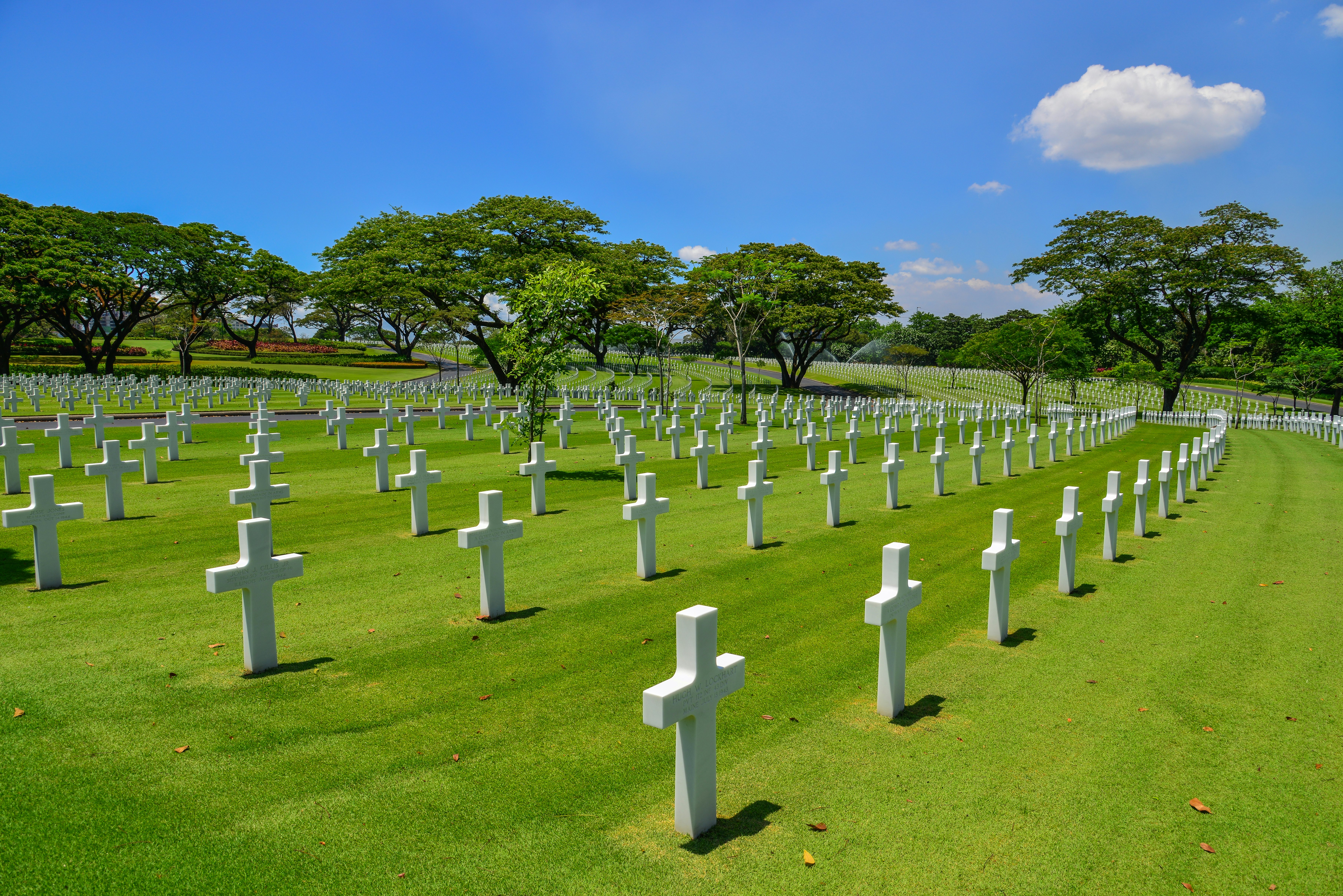 Graves at Manila American Cemetery.