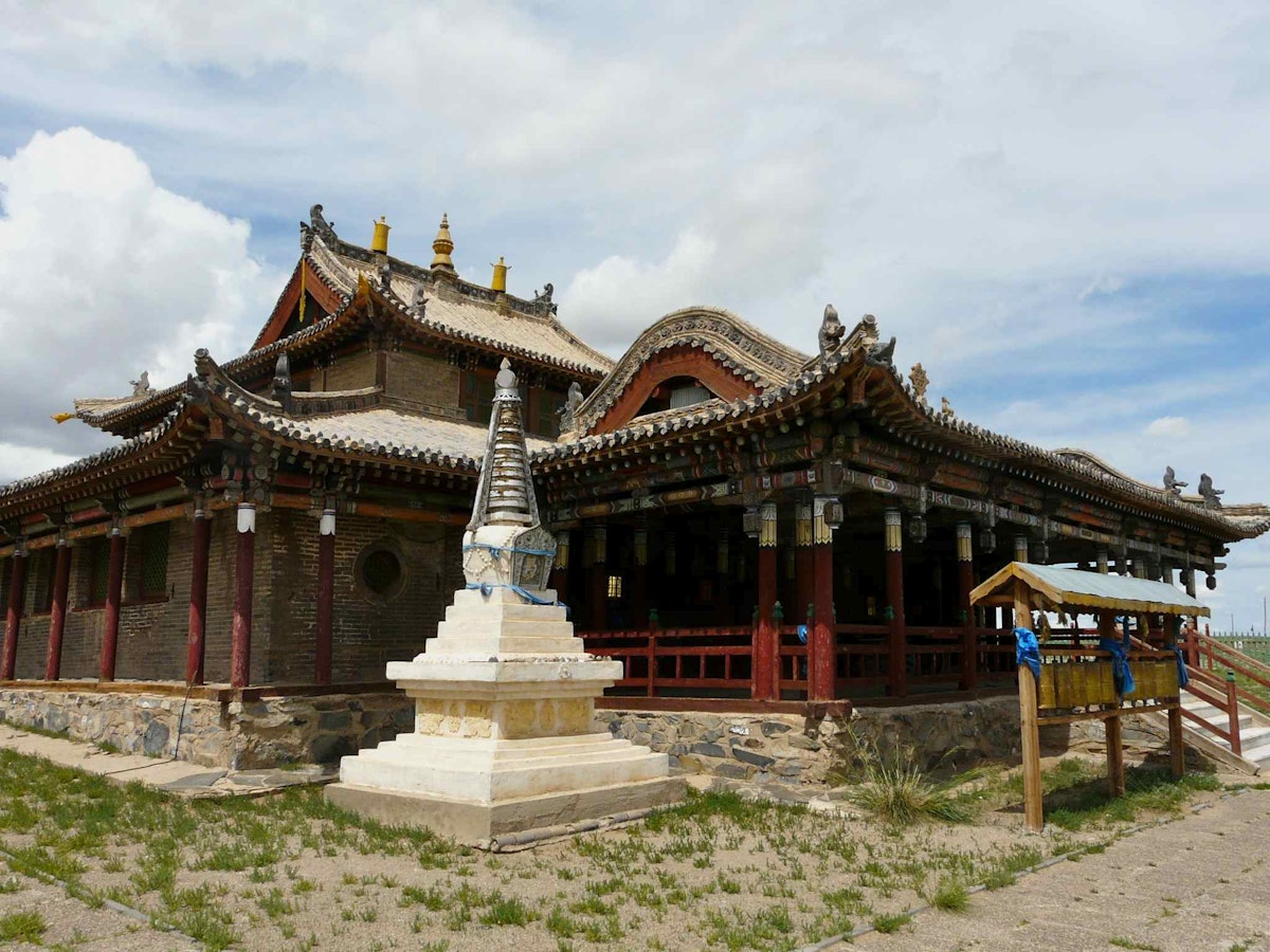 Gimpil Darjaalan Khiid, monastery in Erdenedalai.