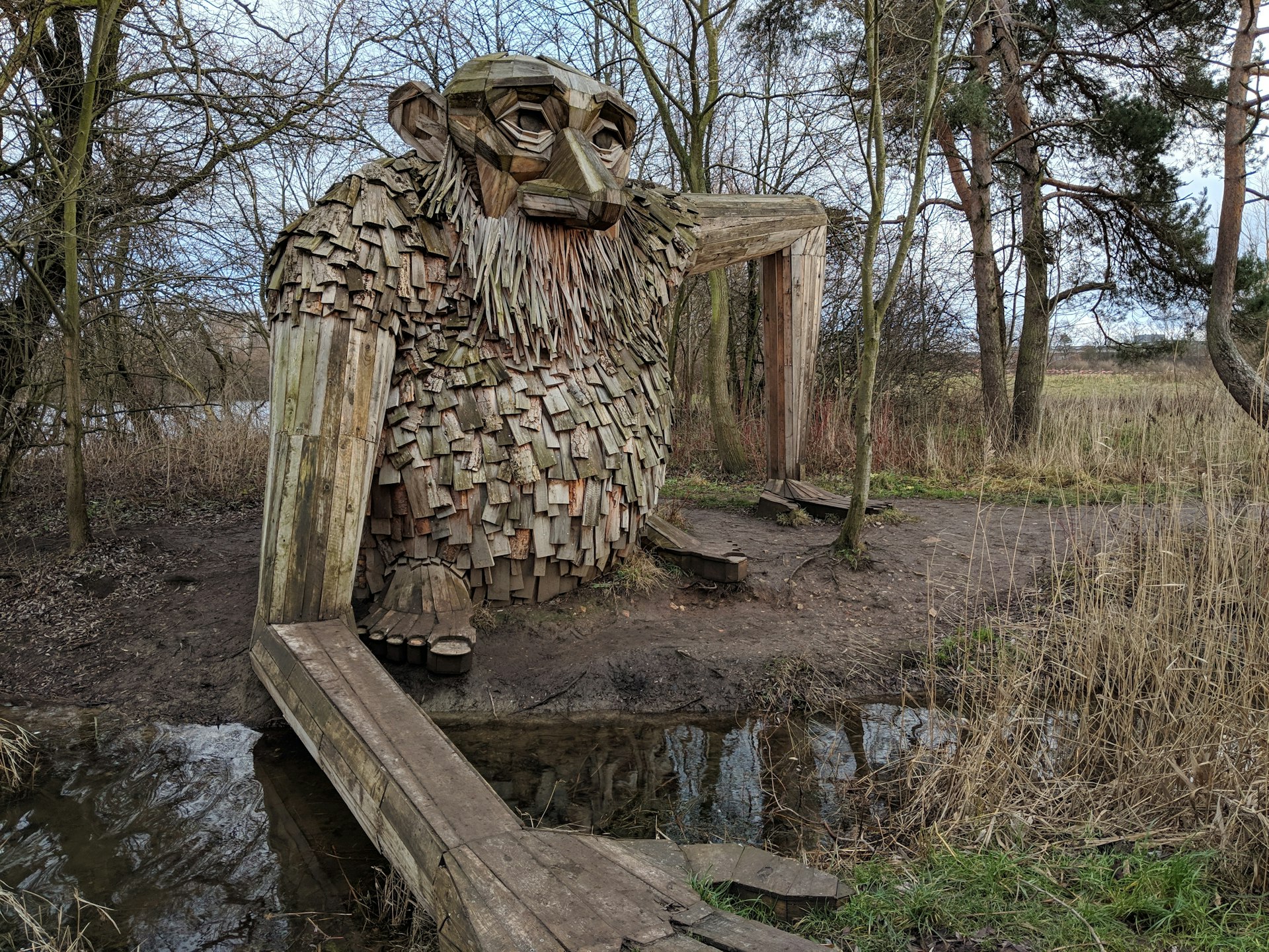 Teddy Friendly, one of the Six Forgotten Giants by Thomas Dambo in Høje Taastrup, Denmark