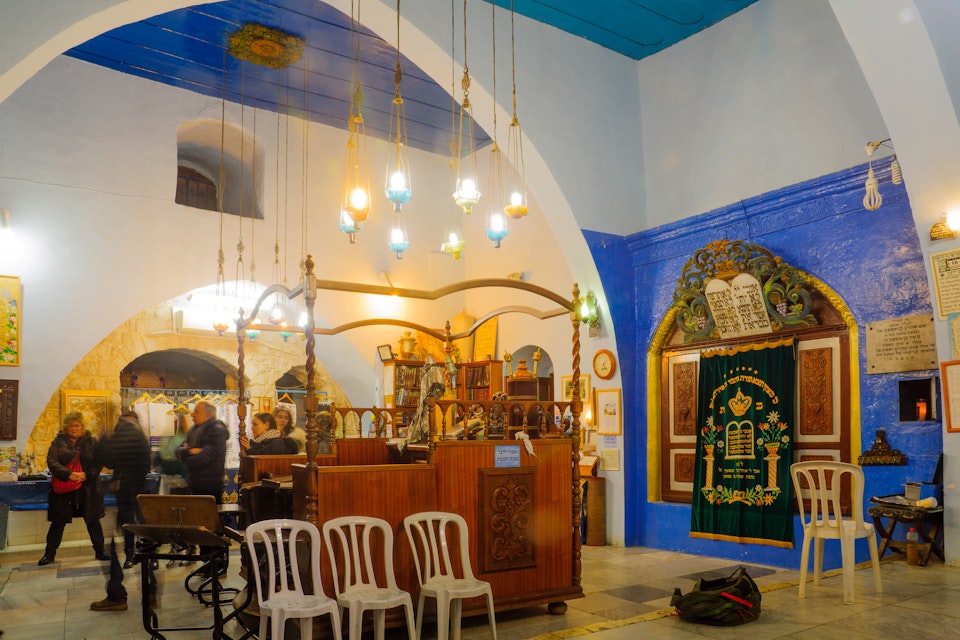 The Yosef Caro Synagogue, with visitors, in the Jewish quarter, Safed (Tzfat), Israel. 