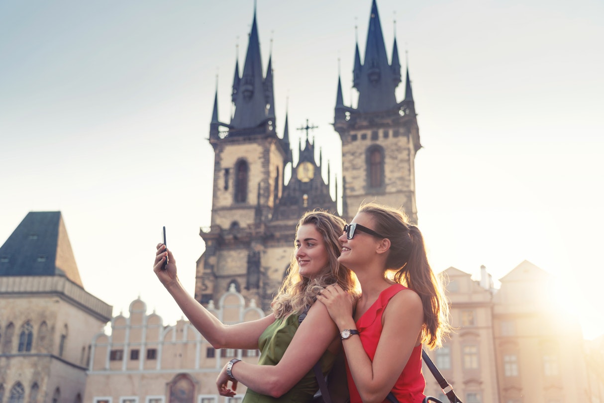 Girlfriends taking selfies in front of Tyn Church in Prague
1032271070