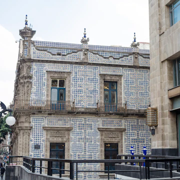 Part of the facade of La Casa de los Azulejos in Mexico City.