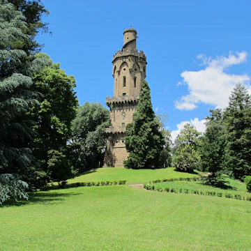 Giardino torrigiani
SOURCE: https://commons.wikimedia.org/wiki/File:Giardino_torrigiani,_torretta_16.JPG