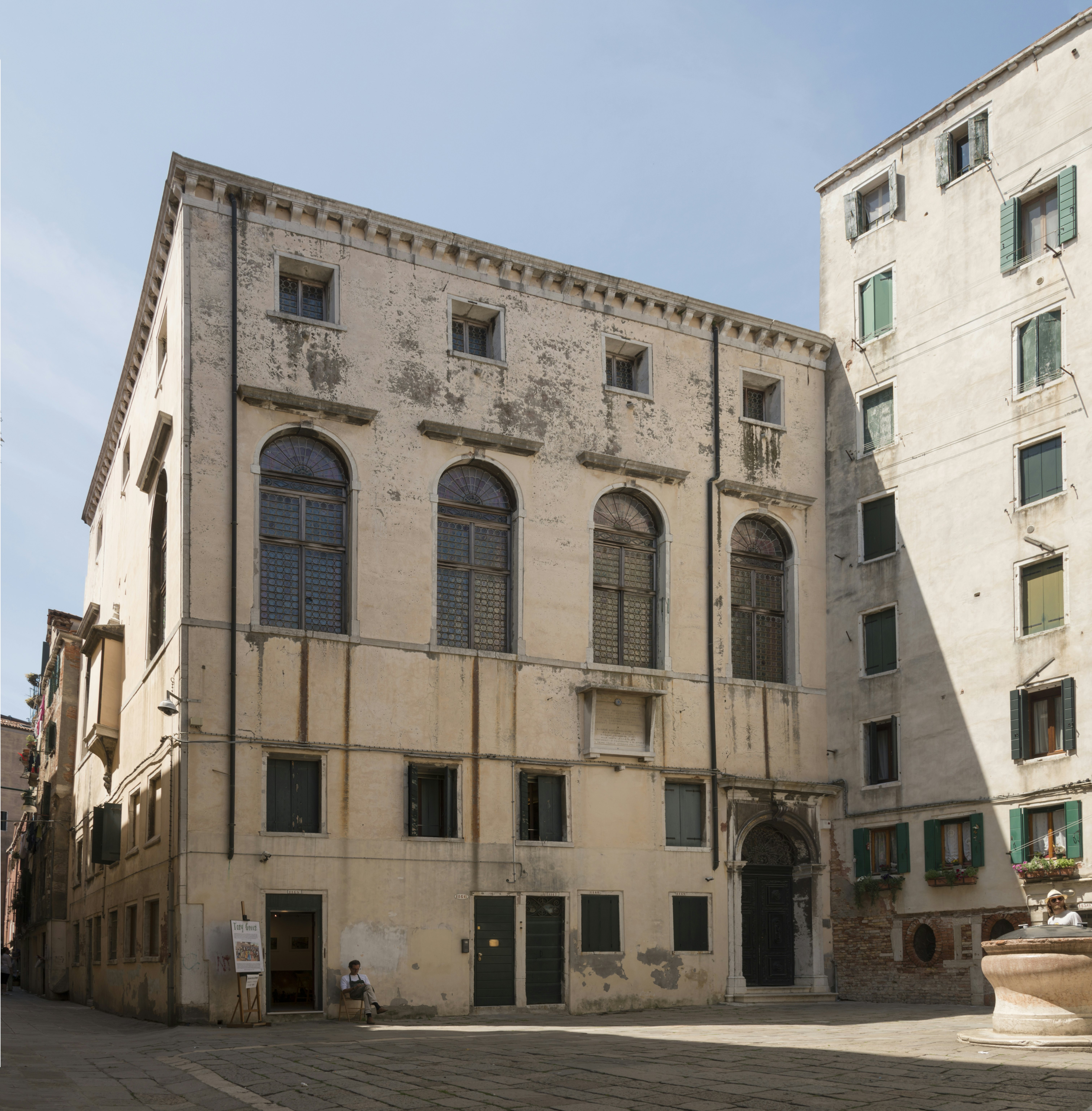 Spanish Synagogue in Venice – Facade on Campo delle Scole.

SOURCE: https://commons.wikimedia.org/wiki/File:Scola_spagnola_(Venice).jpg