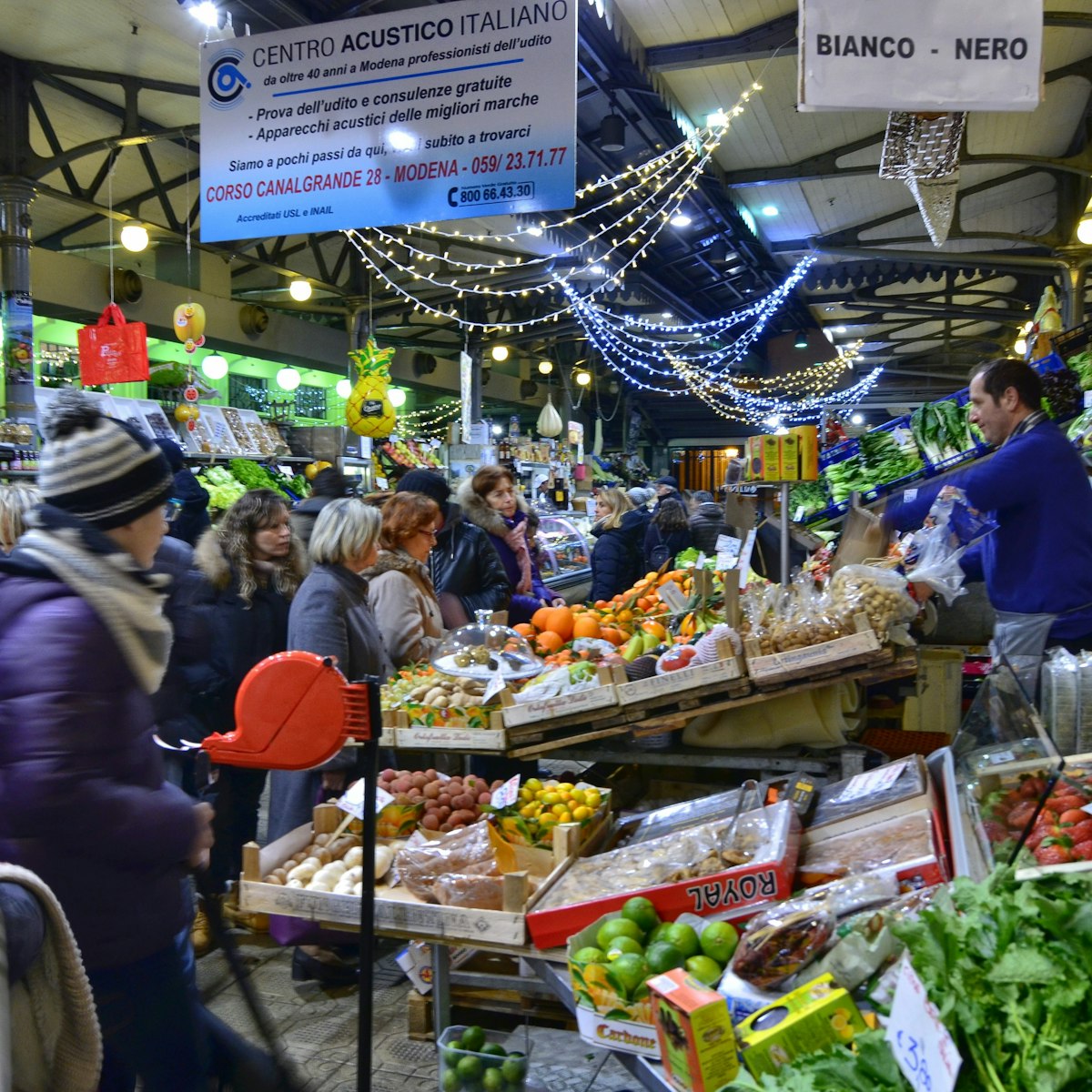 Modena, Emilia Romagna, Italy. December 2018. Interior of the Albinelli market, the historical market of the city. In addition to fruits and vegetables there are local gastronomic specialties
1126663769
people, freshness, city, red, fruit, store, vegetable, table, organic, ready-to-eat, tradition, gourmet, meal, food, bread, yellow, snack, selling, ham, tomato, pasta, packaging, merchandise, backgrounds, exhibition, italy, modena, albinelli
