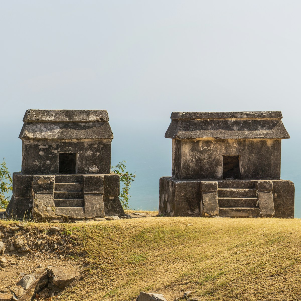 Tlaxcalan mausoleum style tombs at Zona Arqueológica Quiahuiztlán, in La Antigua, Veracruz, Mexico.