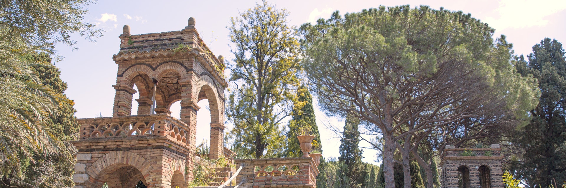 Vila Comunale park in Taormina, Sicily island, Italy. Old ruins in the park.
1392580056
villa comunale