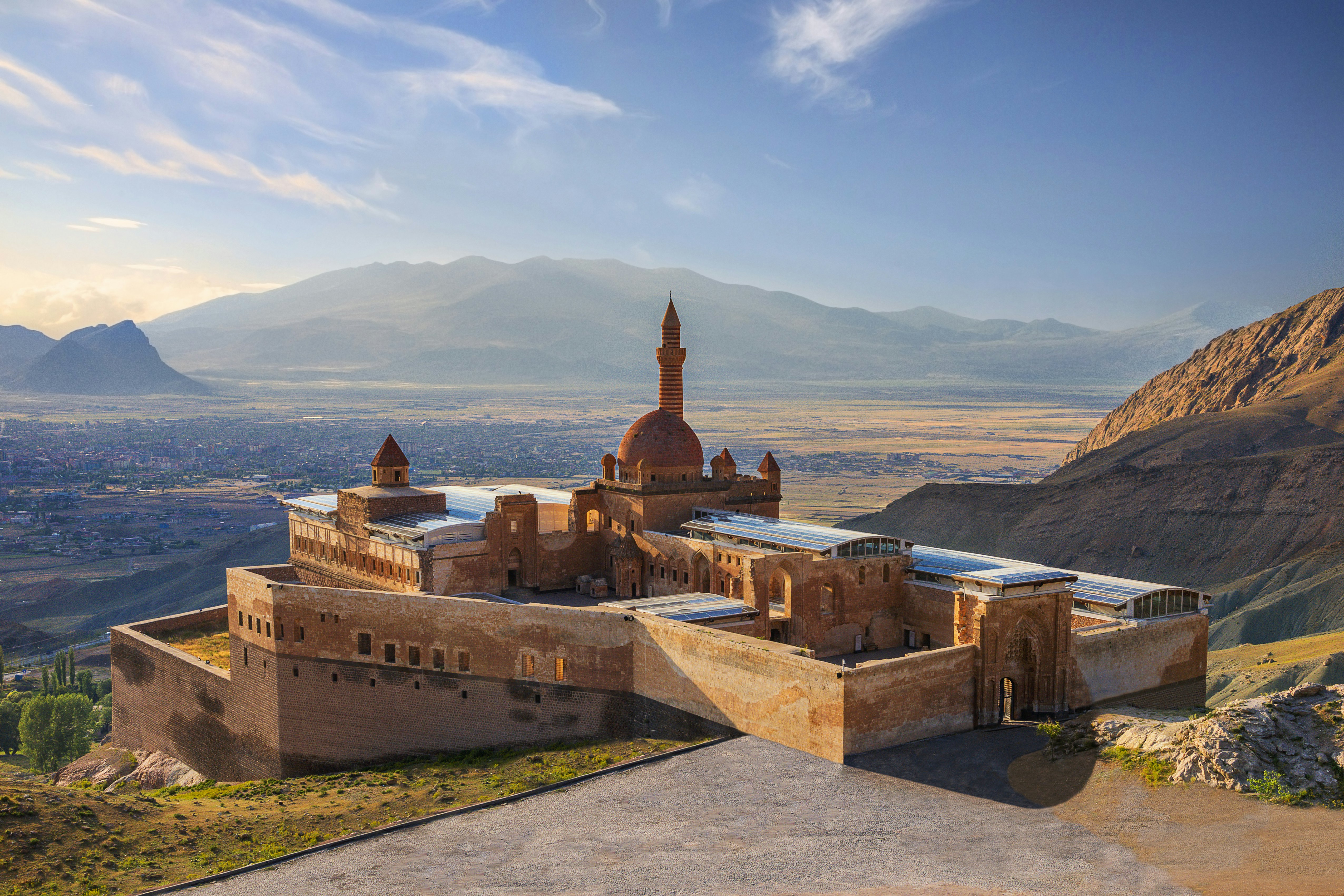 View over Ishak Pasha Palace in Dogubeyazit, Turkey.
