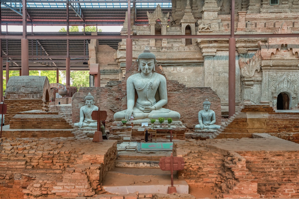 Buddha statue at Ta Moke Shwe Gu Gyi Pagoda.