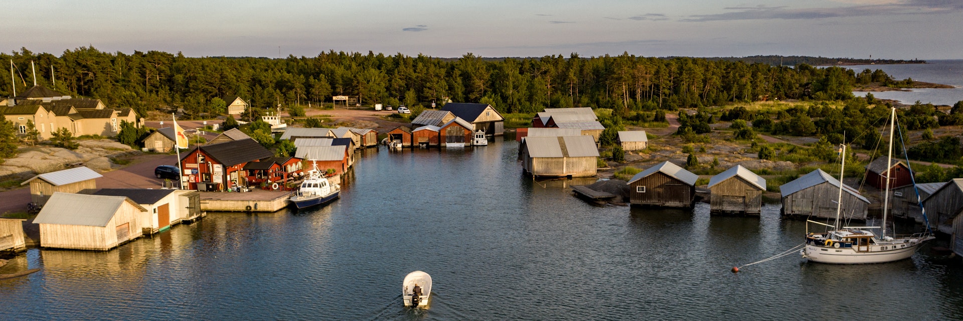 A boat arriving in Karingsund guest harbor, in Aland islands, Finland.