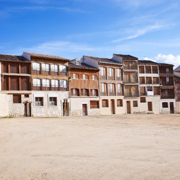 The Plaza del Coso, an urban plaza in the locality of Peñafiel.