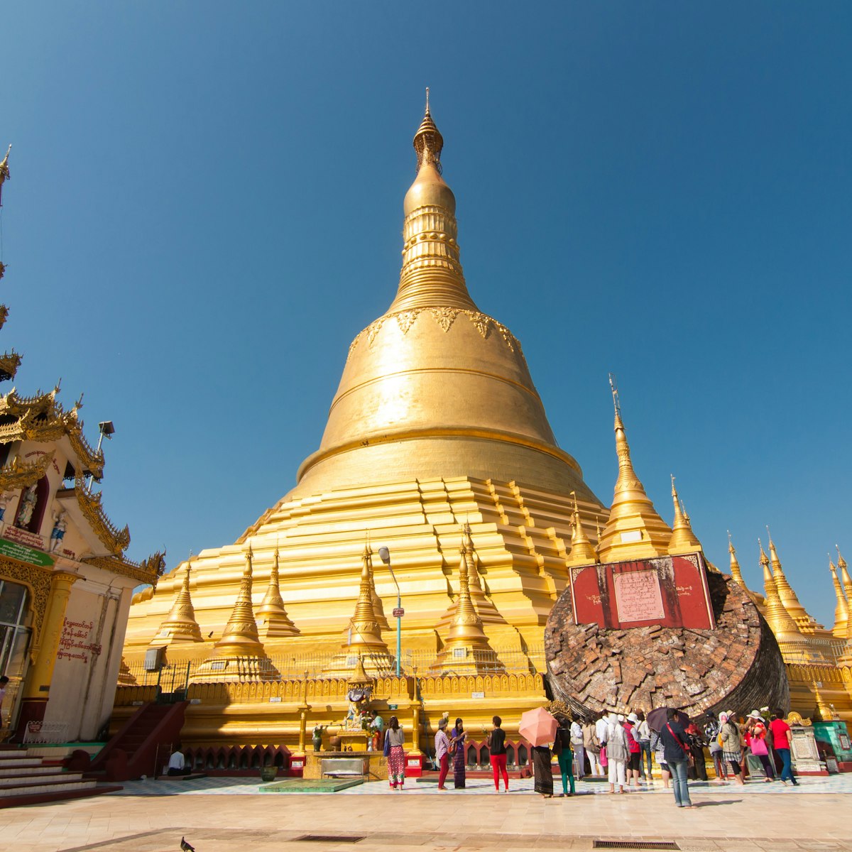 Shwemawdaw pagoda, Bago, Myanmar.