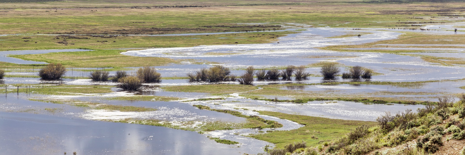 The Illinois River meanders through Arapaho National Wildlife Refuge.