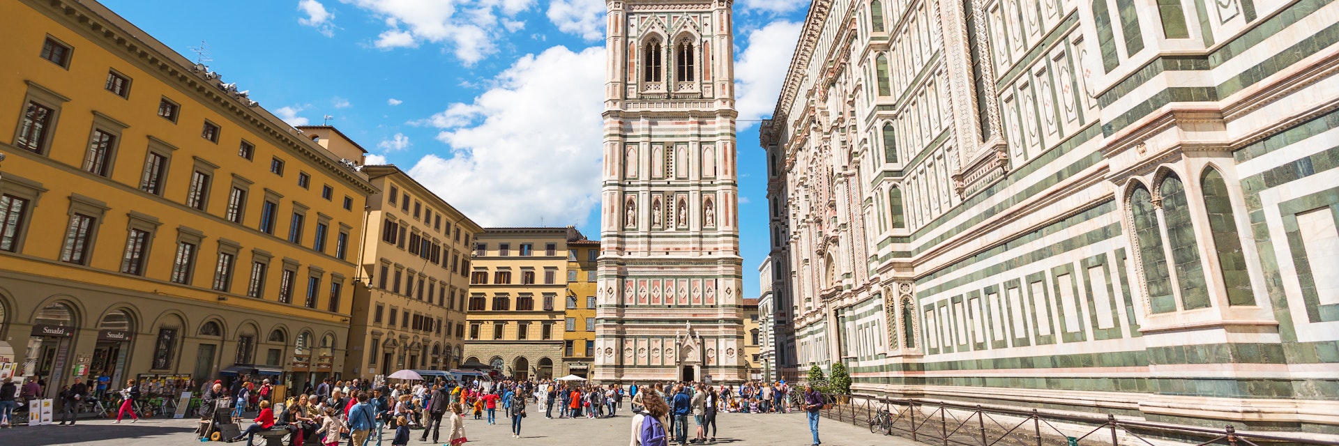 Giotto's bell tower at the Piazza del Duomo in Florence
658168180
piazza, cattedrale di santa maria del fiore, florence, landmark, heritage, historical, ornament, woman, giotto's bell tower