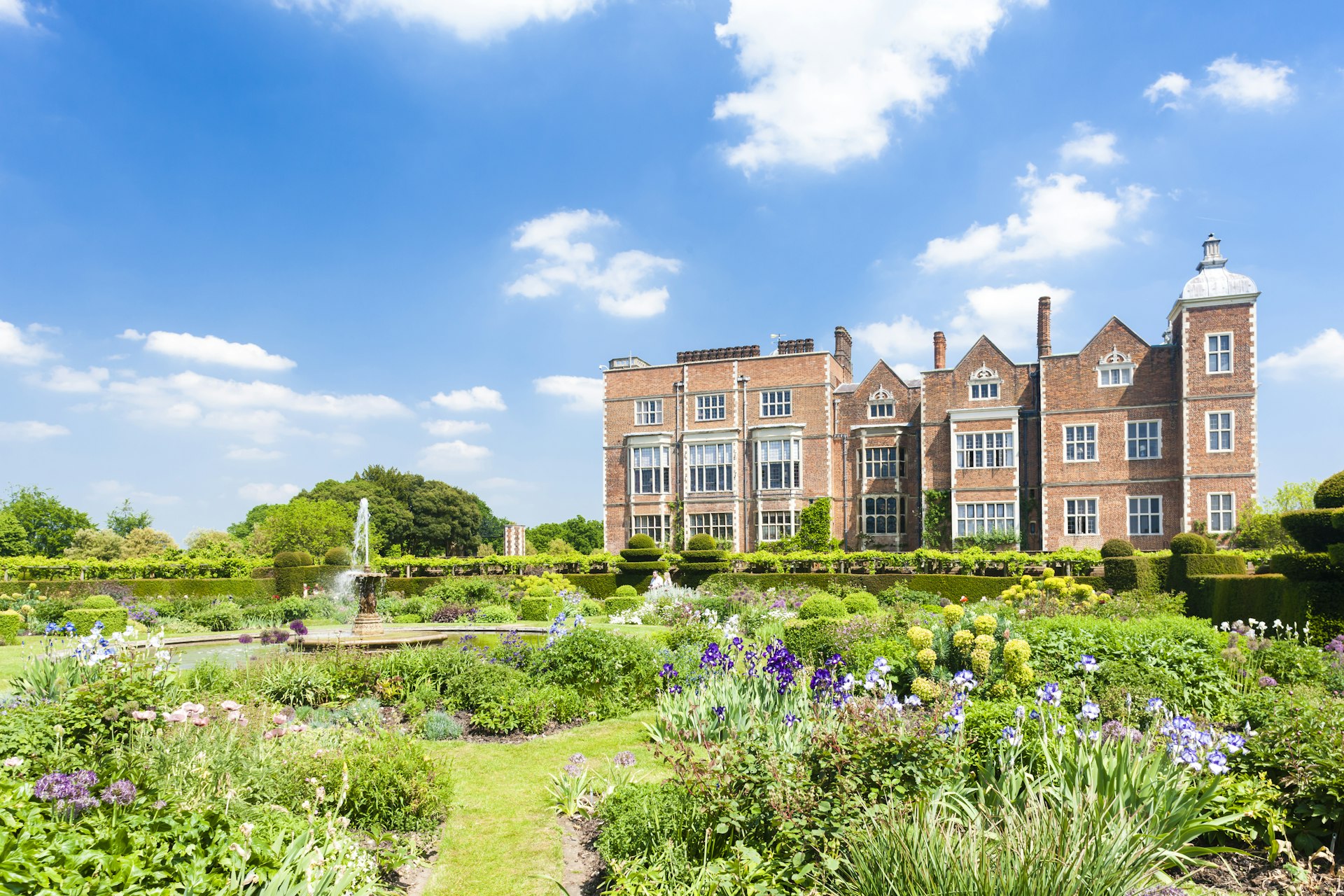 Hatfield House with garden, Hertfordshire, England. 