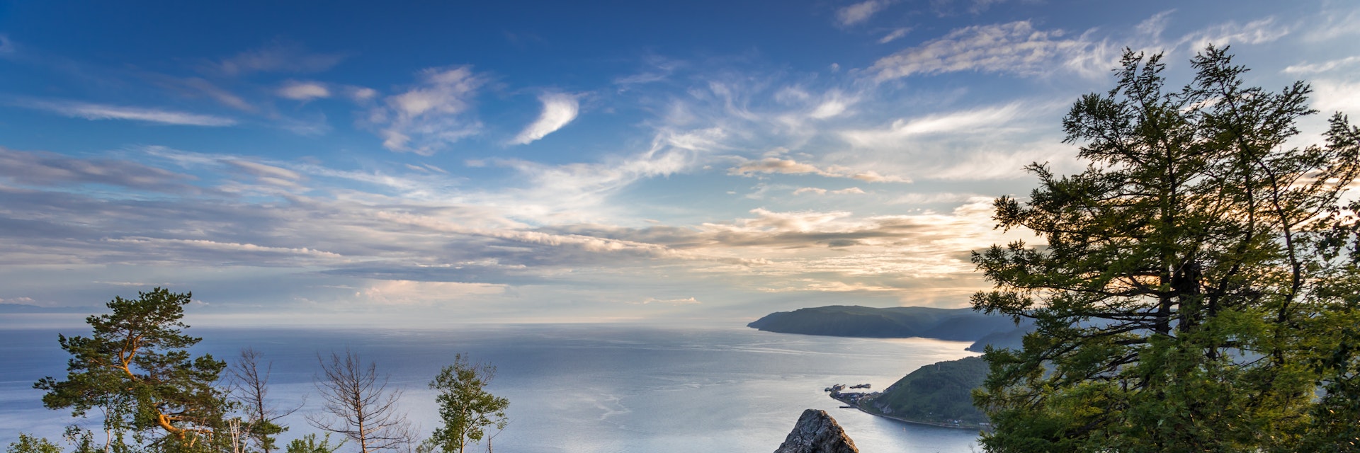 The source of the Angara river in the evening at sunset in summer; Shutterstock ID 1467676739; your: Sloane Tucker; gl: 65050; netsuite: Online Editorial; full: POI
1467676739