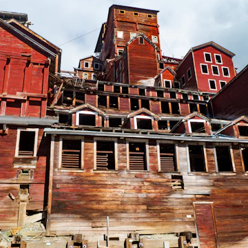 Ruins of the 100-year-old concentration mill at the historic Kennecott Copper Mine.