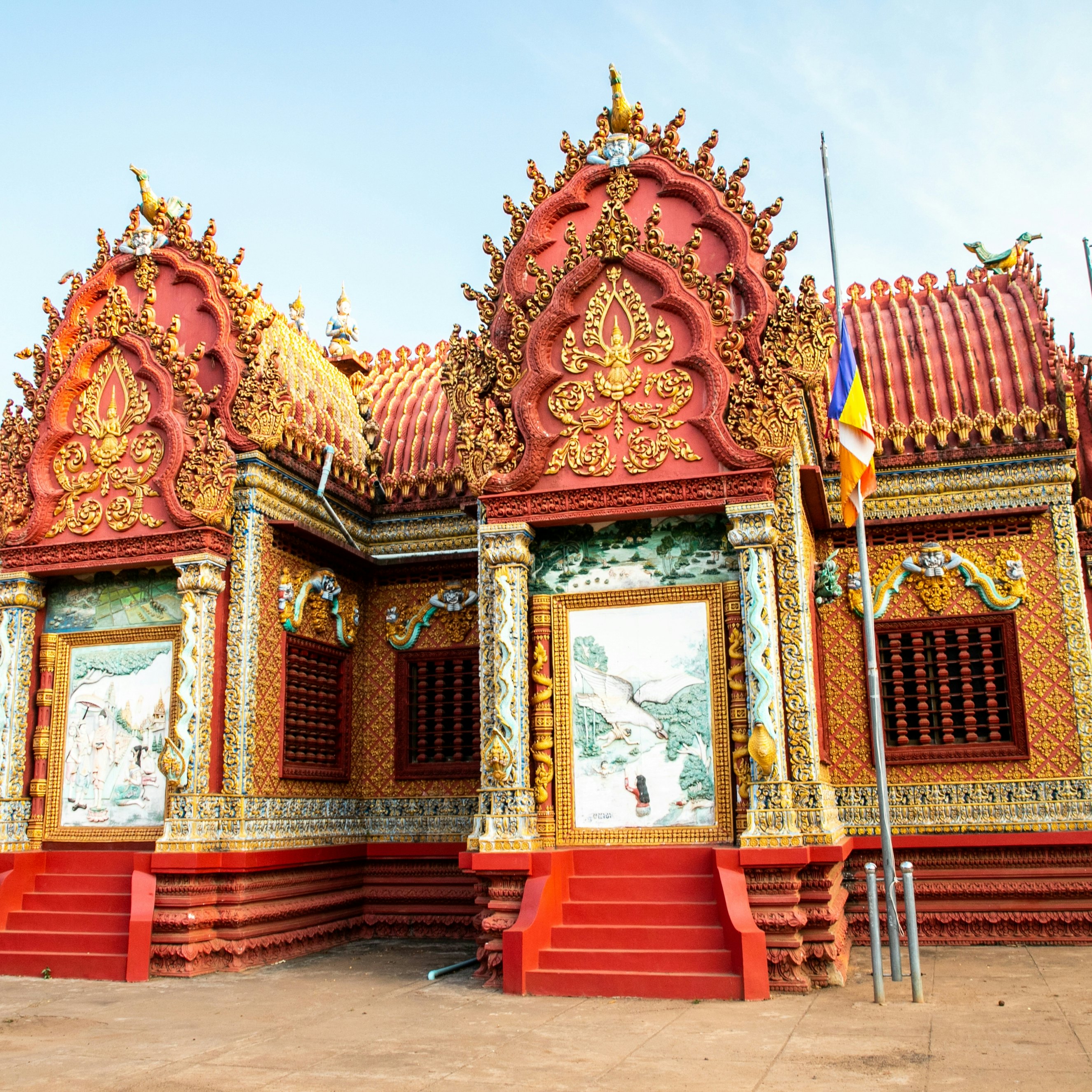 Wat Hanchey, a Buddhist temple near Kampong Cham city, Cambodia.