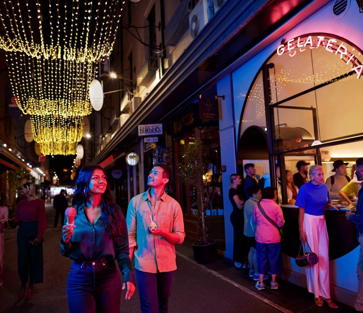 Iconic Melbourne Hero shoot 2023 | Shannyn Higgins
Late night Degraves Lane
Night; Hero; Gelateria; Pidapipo