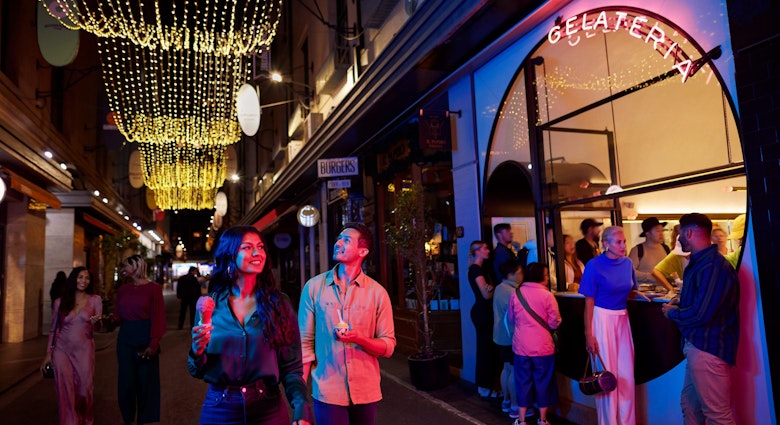 Iconic Melbourne Hero shoot 2023 | Shannyn Higgins
Late night Degraves Lane
Night; Hero; Gelateria; Pidapipo