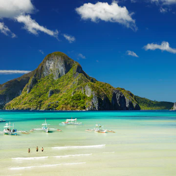 View of green mountain and tropical beach, El Nido bay, Palawan island, Philippines
beach, boat, cadlao, el nido, island, palawan, philippines, sea, tropical
