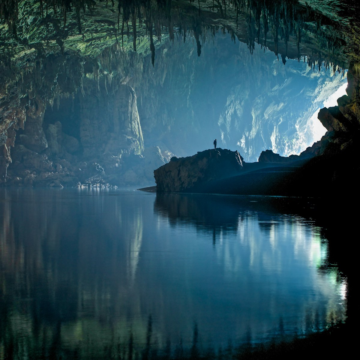 Xe Bang Fai Cave, Laos
cave, entrance, laos, reflection, river, xe bang fai, silhouette, stalagtite, water, person, southeast asia
