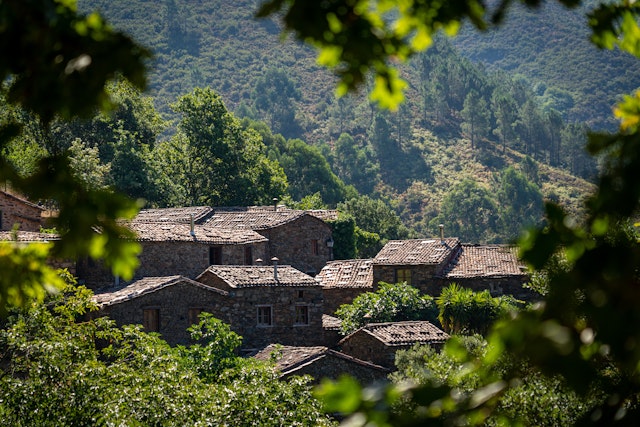 Portugal-Beiras-Serra-da-Lousa-Cerdeira-Village-2-DJClarke.jpg