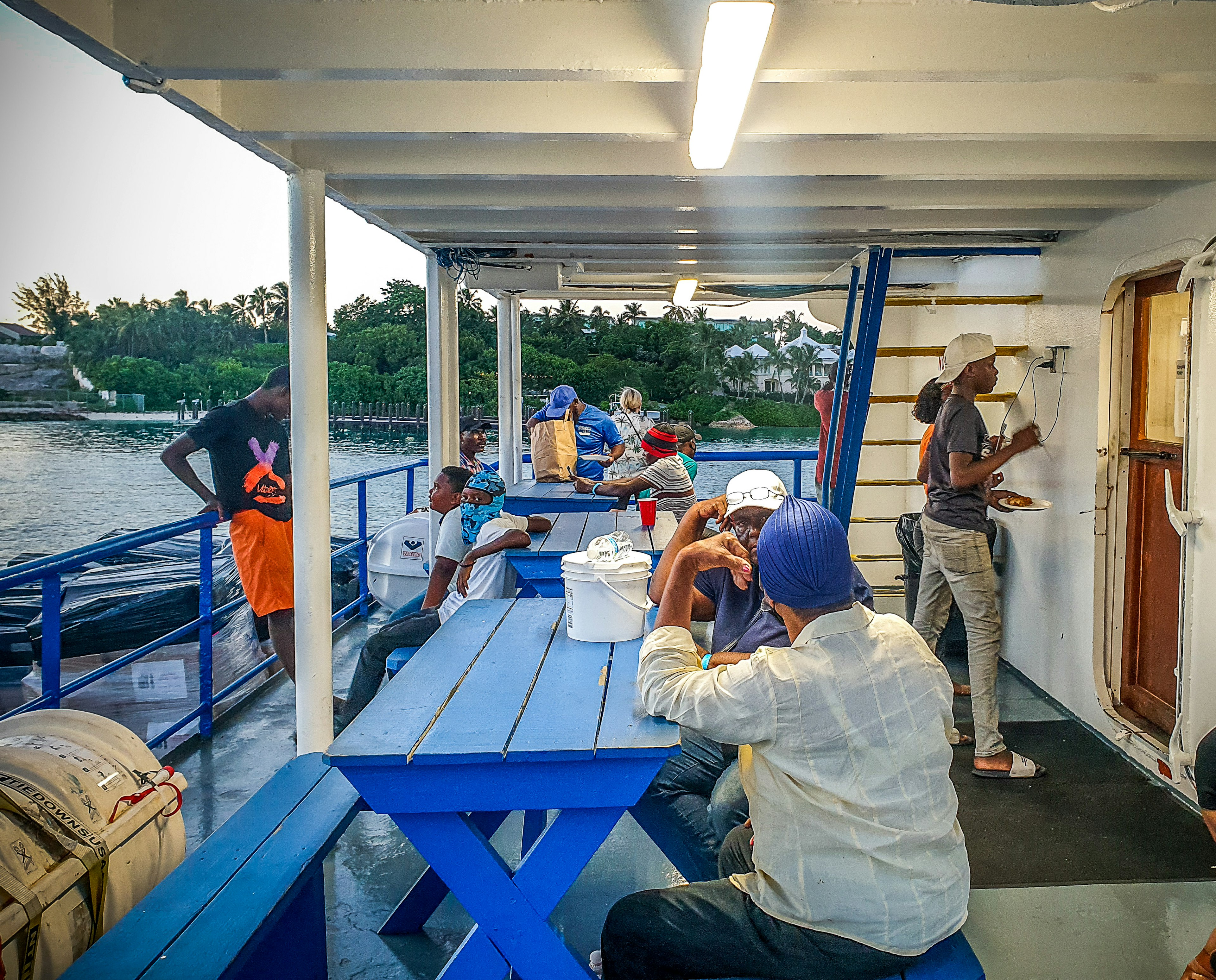 M/V Bahamas Daybreak outdoor deck