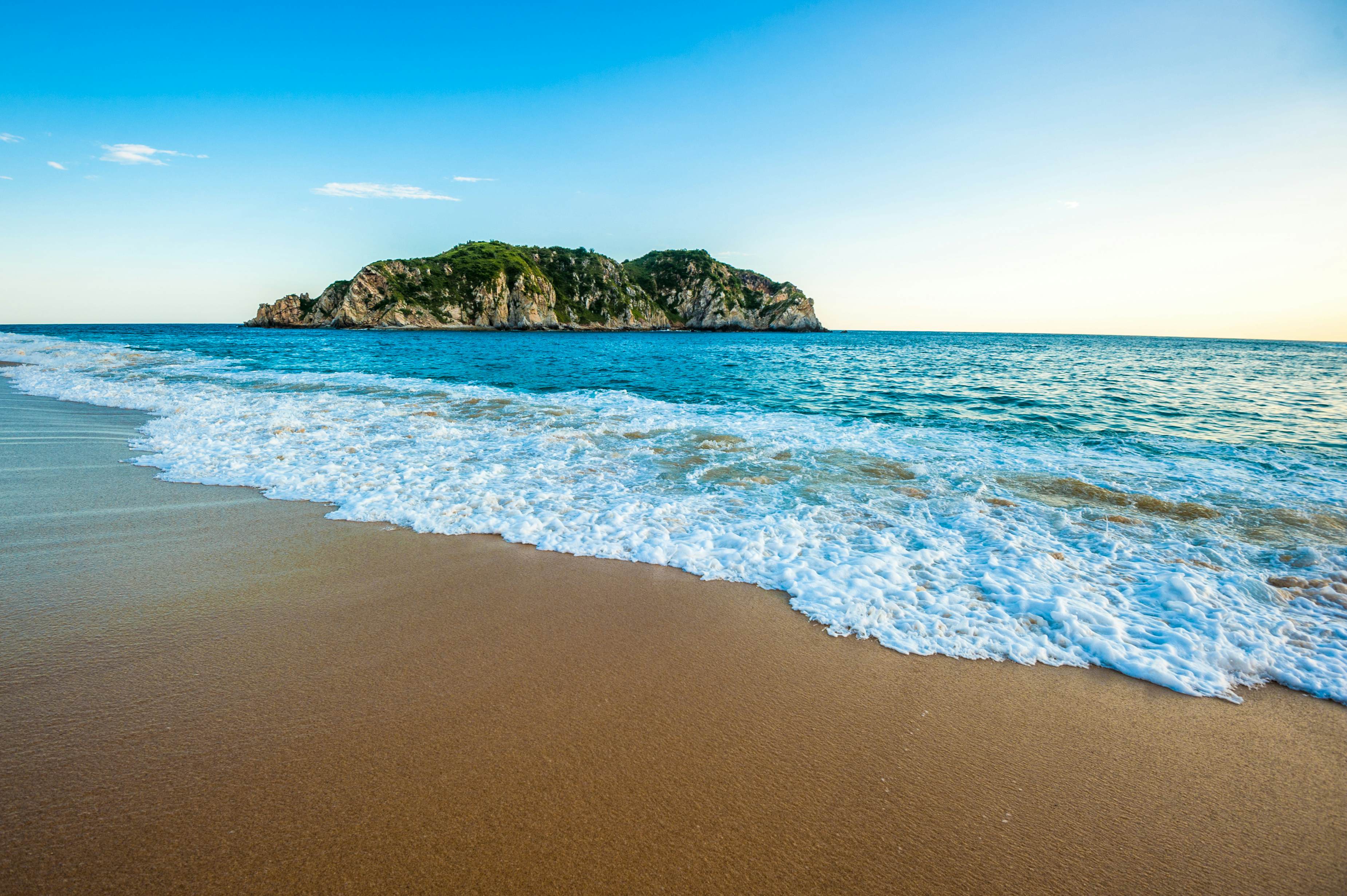 Cacaluta beach in Huatulko, Oaxaca, Mexico.