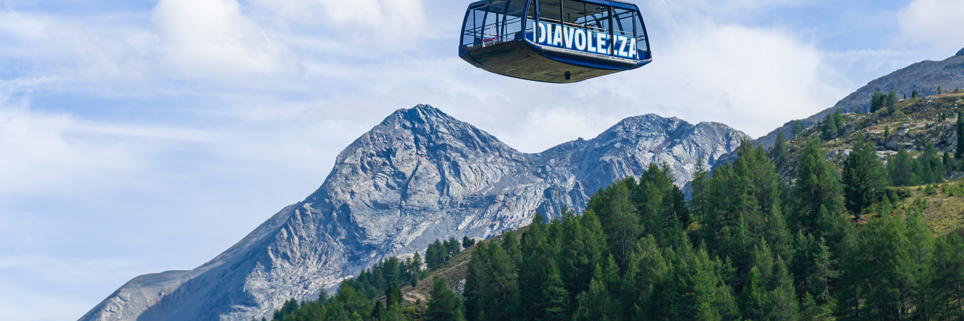 The cable car to the Diavolezza glacier.