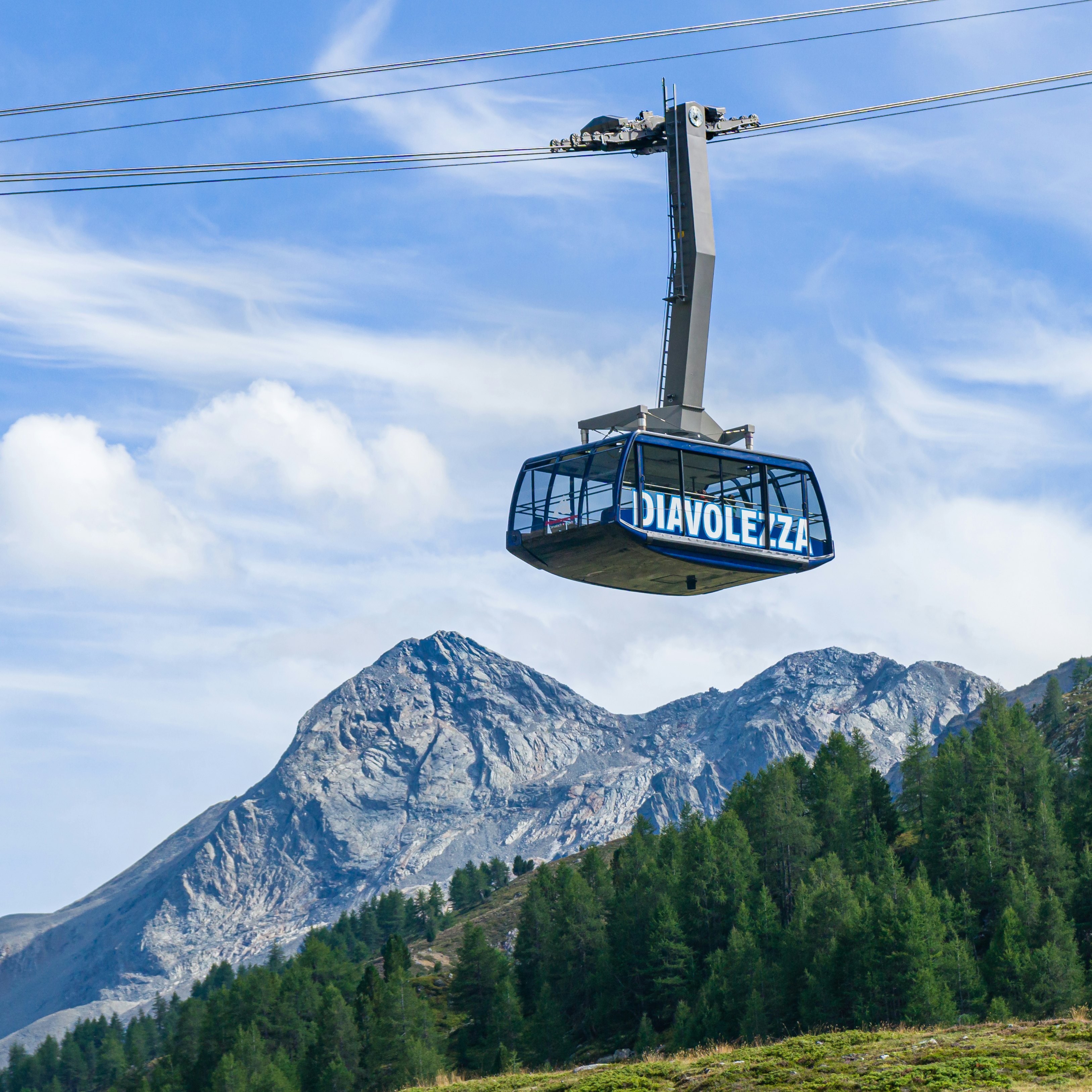 The cable car to the Diavolezza glacier.