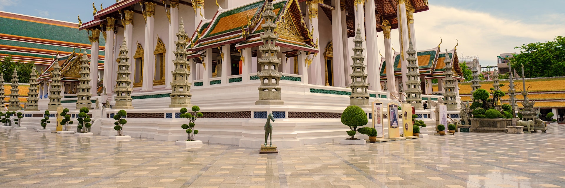 Thai Buddhist temple Wat Suthat.
