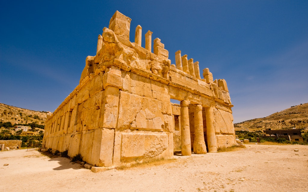 Ruins of the Qasr al Abd.