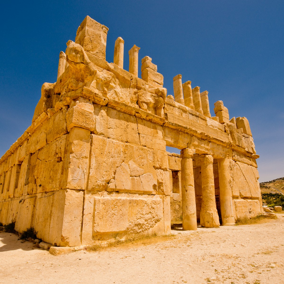 Ruins of the Qasr al Abd.