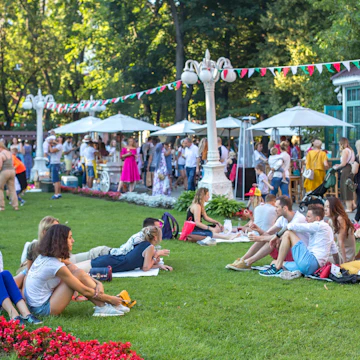 Moscow, Russia - July 29, 2018: People at the Moscow Festival of Italy Grand Italia Fest in the Hermitage Garden; Shutterstock ID 1145341304; your: Sloane Tucker; gl: 65050; netsuite: Online Editorial; full: POI
1145341304