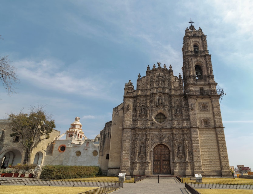 The temple of San Francisco Javier is part of the current National Museum of the Viceroyalty and former Jesuit College of San Francisco Javier, located in Tepotzotlán.