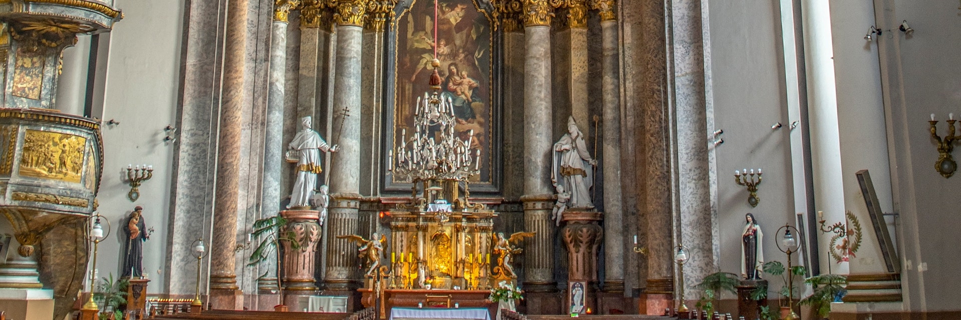 Eger, Hungary 30 AUGUST, 2022 Interior of Minorite Church also called St Anthony of Padua Church at Dobo Square, the second largest church in the city; Shutterstock ID 2310789445; your: Sloane Tucker; gl: 65050; netsuite: Online Editorial; full: POI
2310789445
