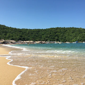 Playa El Maguey, Santa Maria Huatulco, Oaxaca, Mexico.