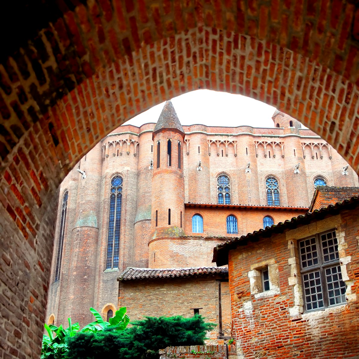 View on Cathedral of Ste-Cecile in town of Albi in south France; Shutterstock ID 9695551; your: Sloane Tucker; gl: 65050; netsuite: Online Editorial; full: POI
9695551