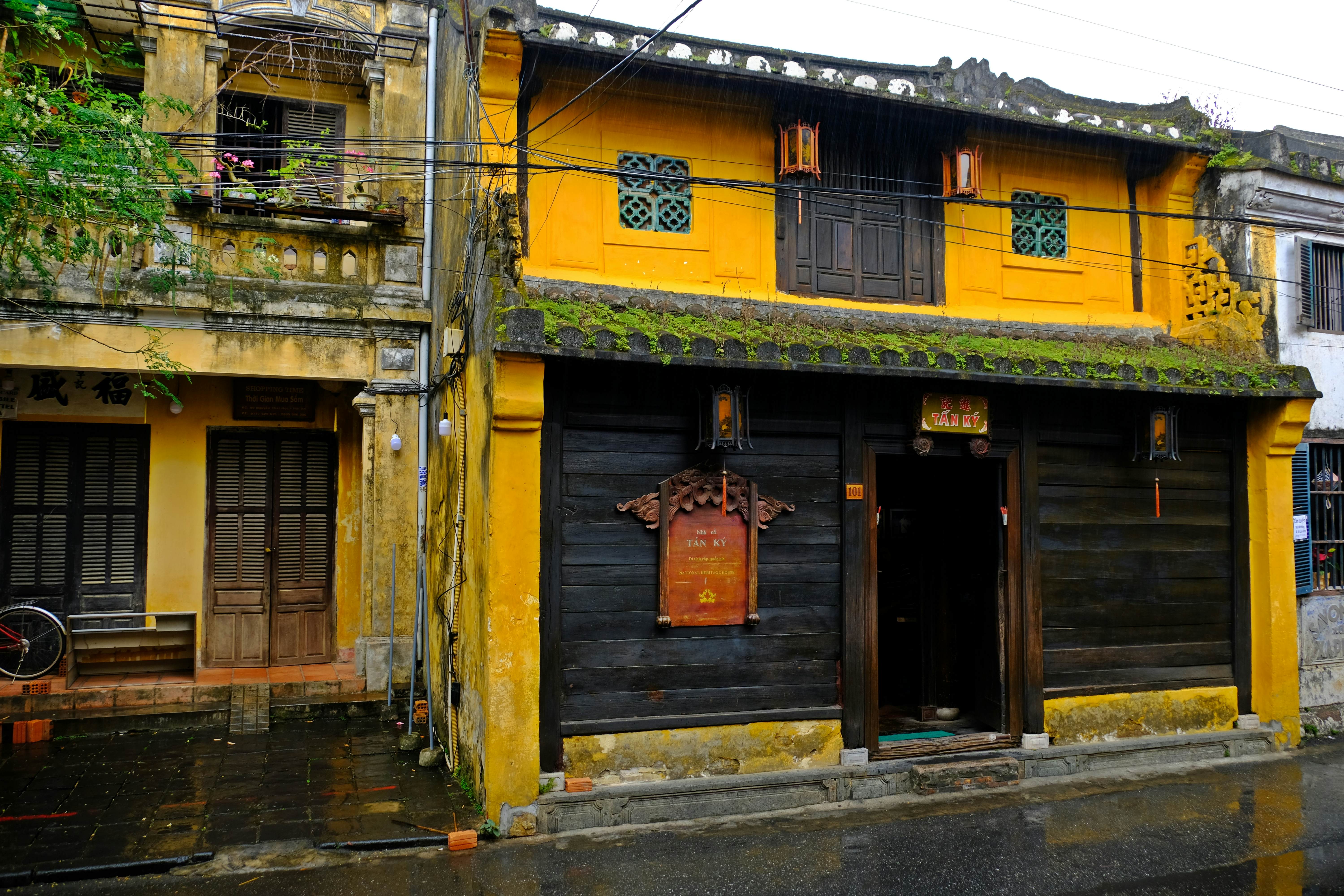 Door Eyes in Hoi An - The Mystery of an Ancient Town in Vietnam