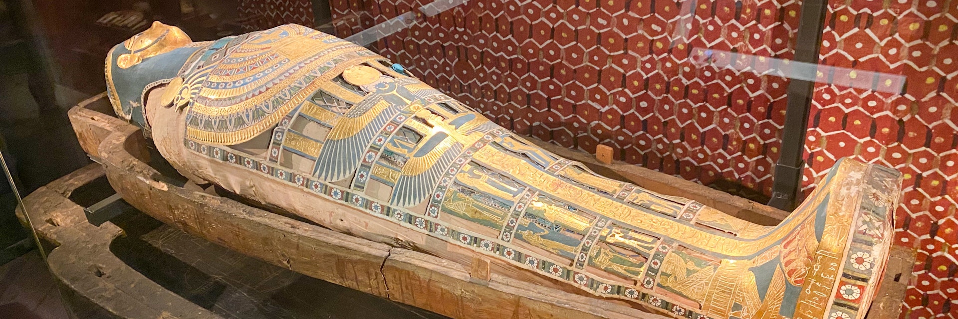 Egyptian Mummies and sarcophagus in Medelhavsmuseet.