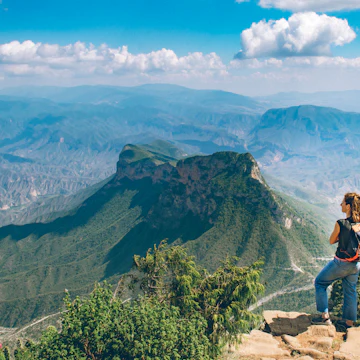 Backpackers Hiking la Sierra Gorda in Querétaro State, Mexico.
