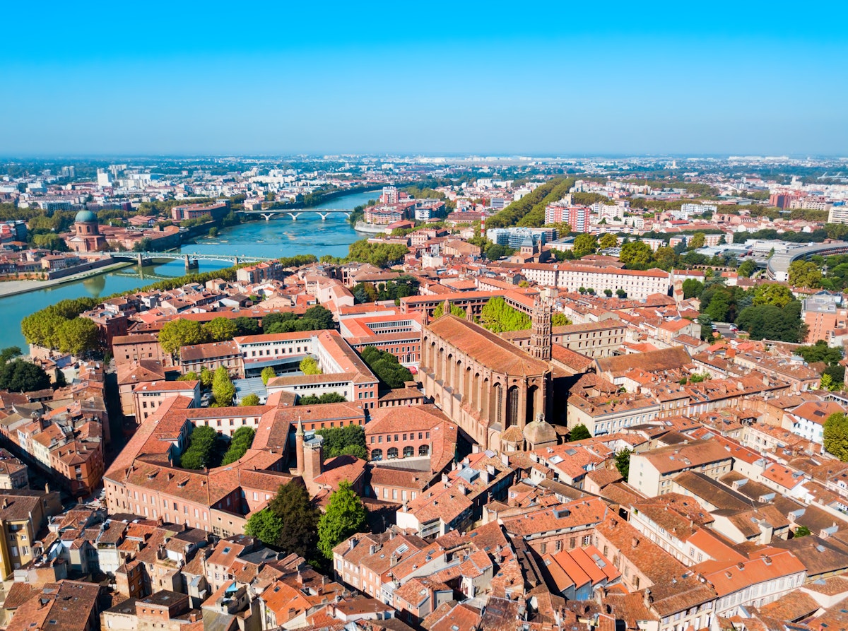 towns to visit near toulouse